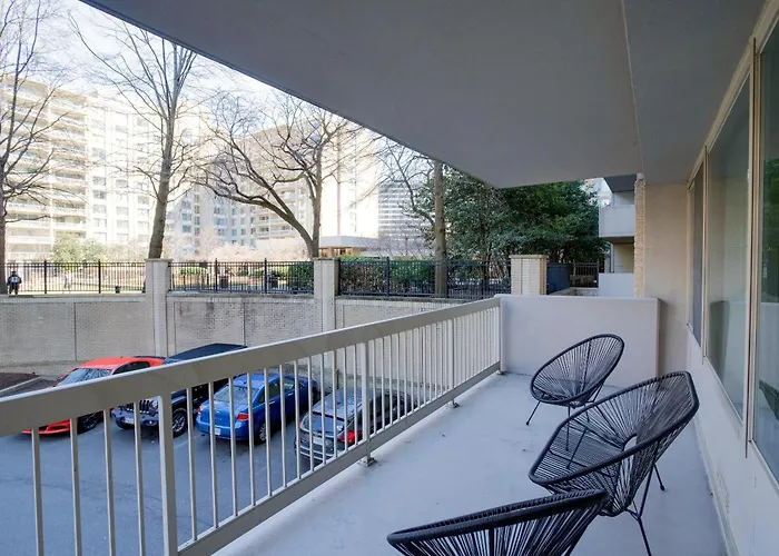 Crystal City - Fantastic 2Br Aprtment With Gym