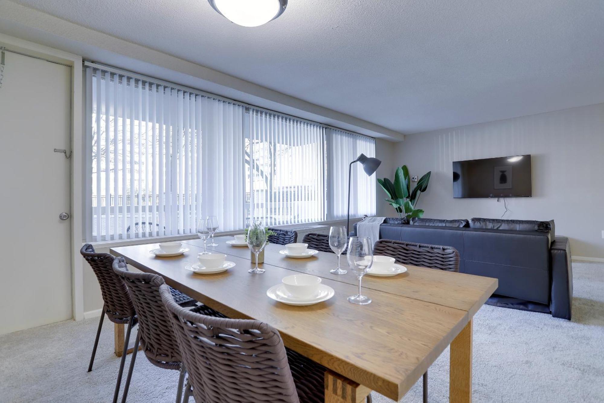 Crystal - Fantastic 2br Aprtment With Gym Arlington