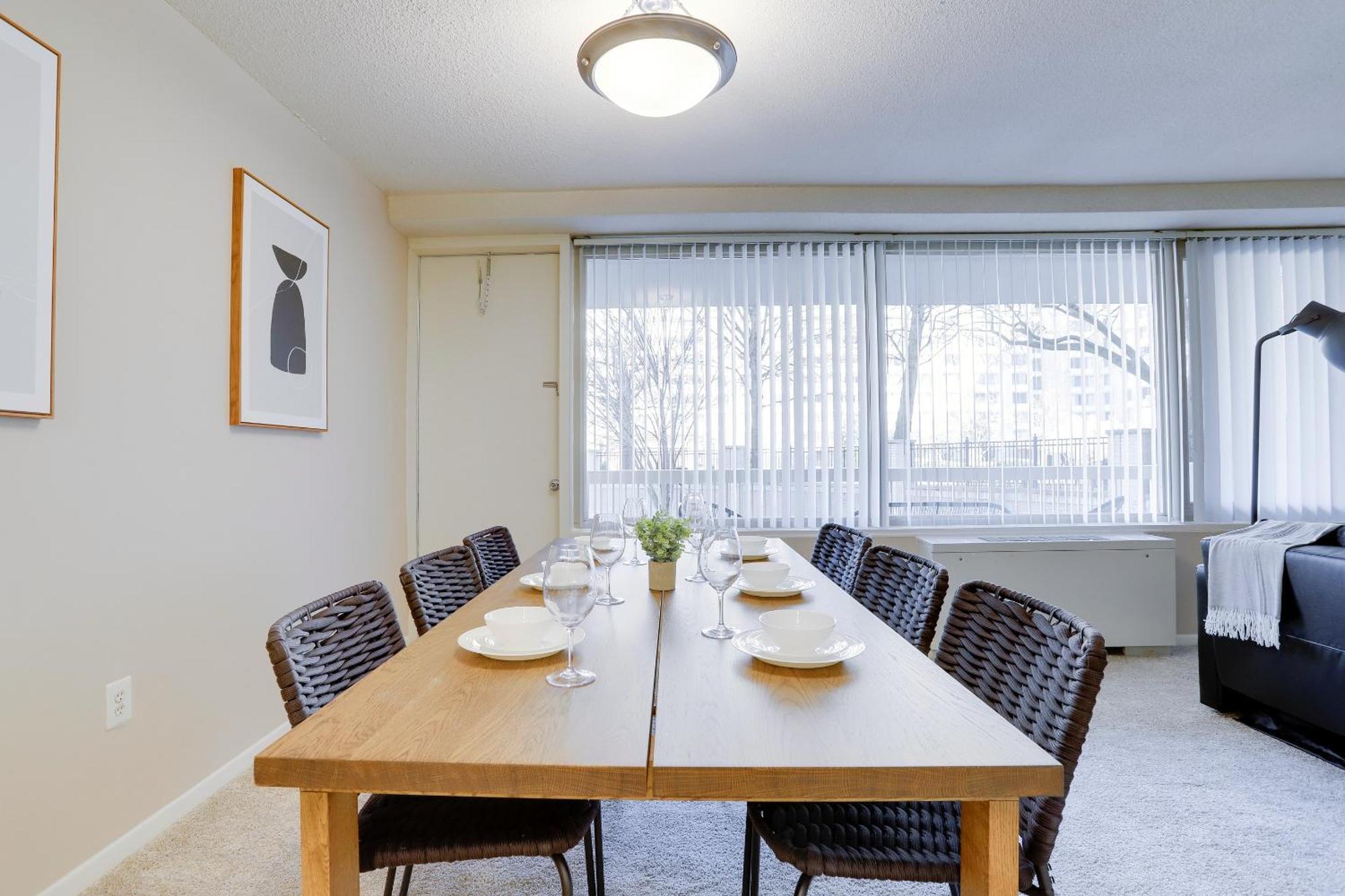 Crystal - Fantastic 2br Aprtment With Gym Apartment Arlington